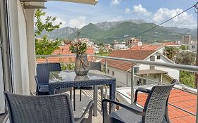 Gosa Apartments